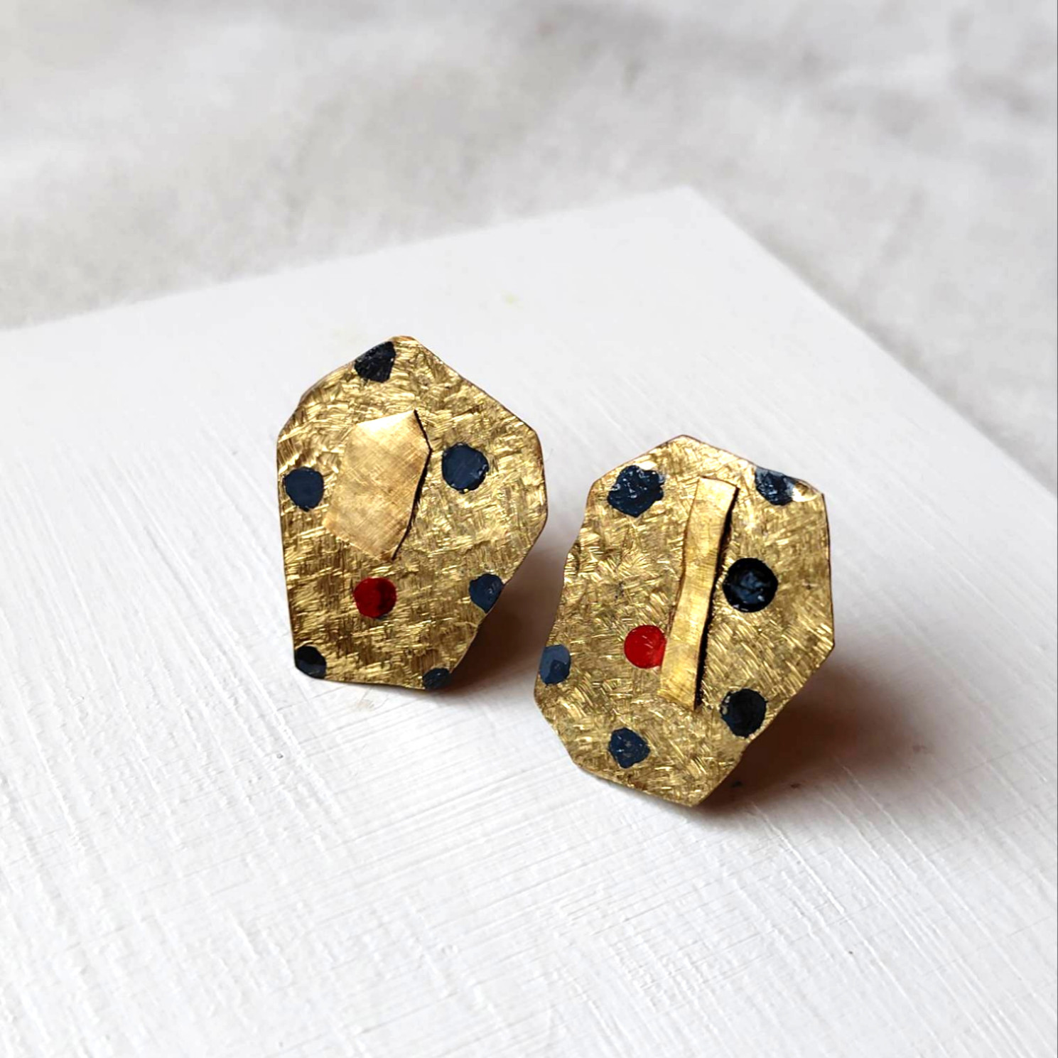 metal×painting✥art earrings/ dot　真鍮×絵