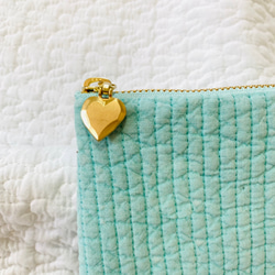 ハピリーダイナソー+mini heart 選べる フラットポーチ H11W17 ポーチ　ヌビ　ハート　コスメポーチ　刺繍 3枚目の画像