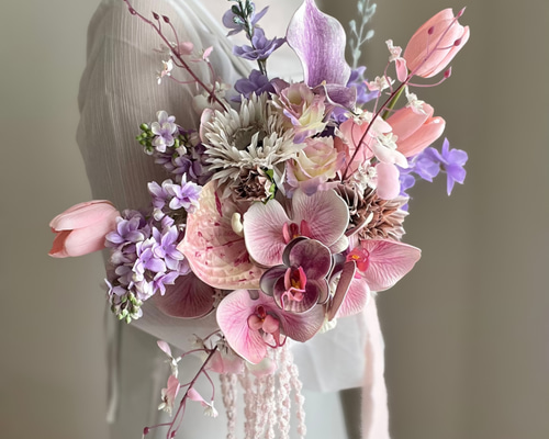 ピンク紫のニュアンスカラーにアマランサスを入れてクラシカルな