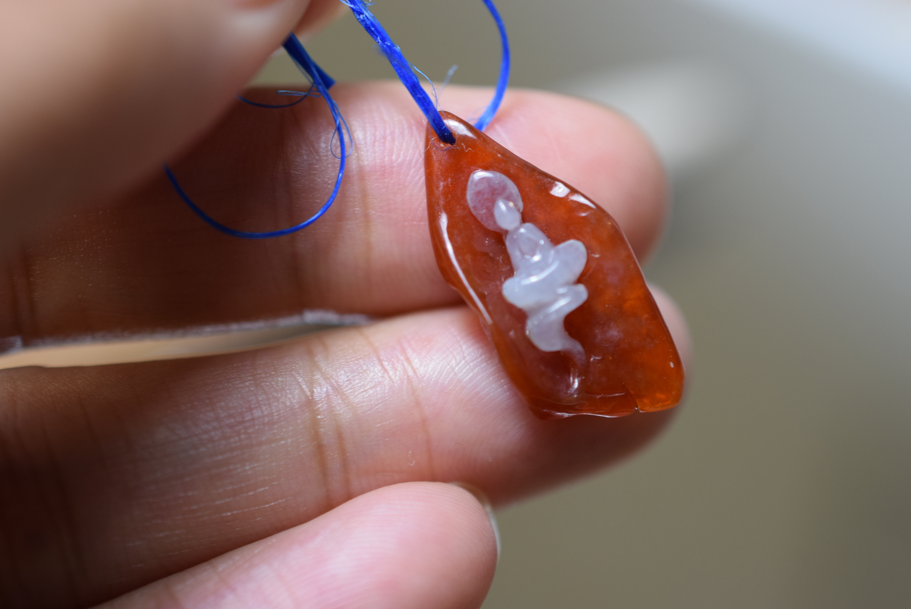 RS11-224 手彫り 氷種 赤翡翠 仏祖 ミャンマー産 A貨 本翡翠 ルース 硬玉 ジェダイト