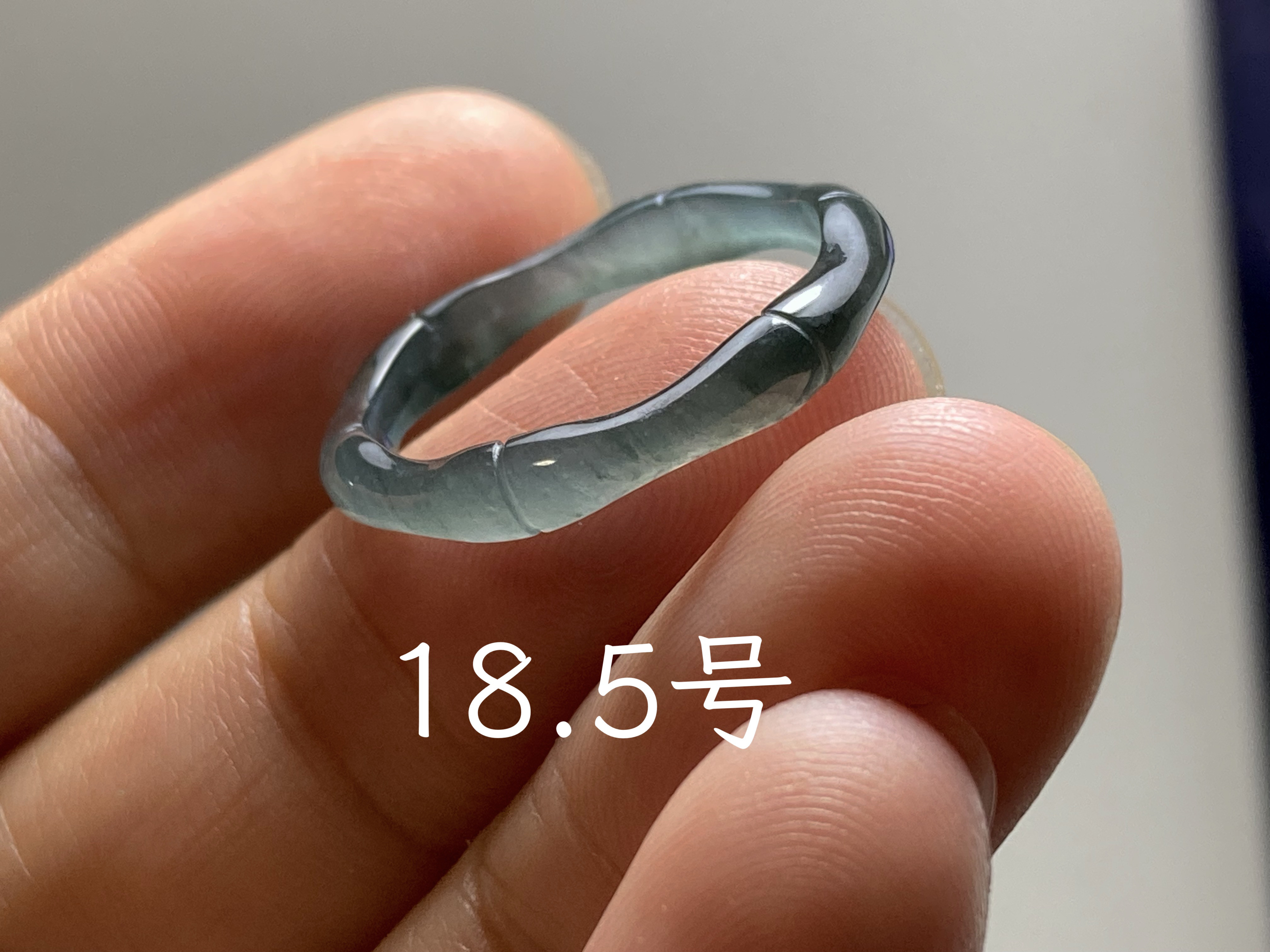 L14-124 氷種 竹節 リング 高級感 煙灰色 18.0号 グアテマラ産 A貨 本翡翠 くりぬき 黒翡翠