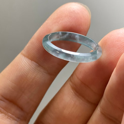 L14-127 細身 高氷種 薄水青 7.0号 グアテマラ産 A貨 本翡翠 くりぬき 3枚目の画像