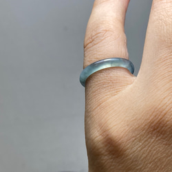 L14-127 細身 高氷種 薄水青 7.0号 グアテマラ産 A貨 本翡翠 くりぬき 9枚目の画像