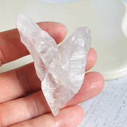 鑑別書付き高品質天然オーロラクォーツ（アイアン プレシピテート イン クォーツ） 鑑別書付き高品質天然オーロラクォーツ（アイアン