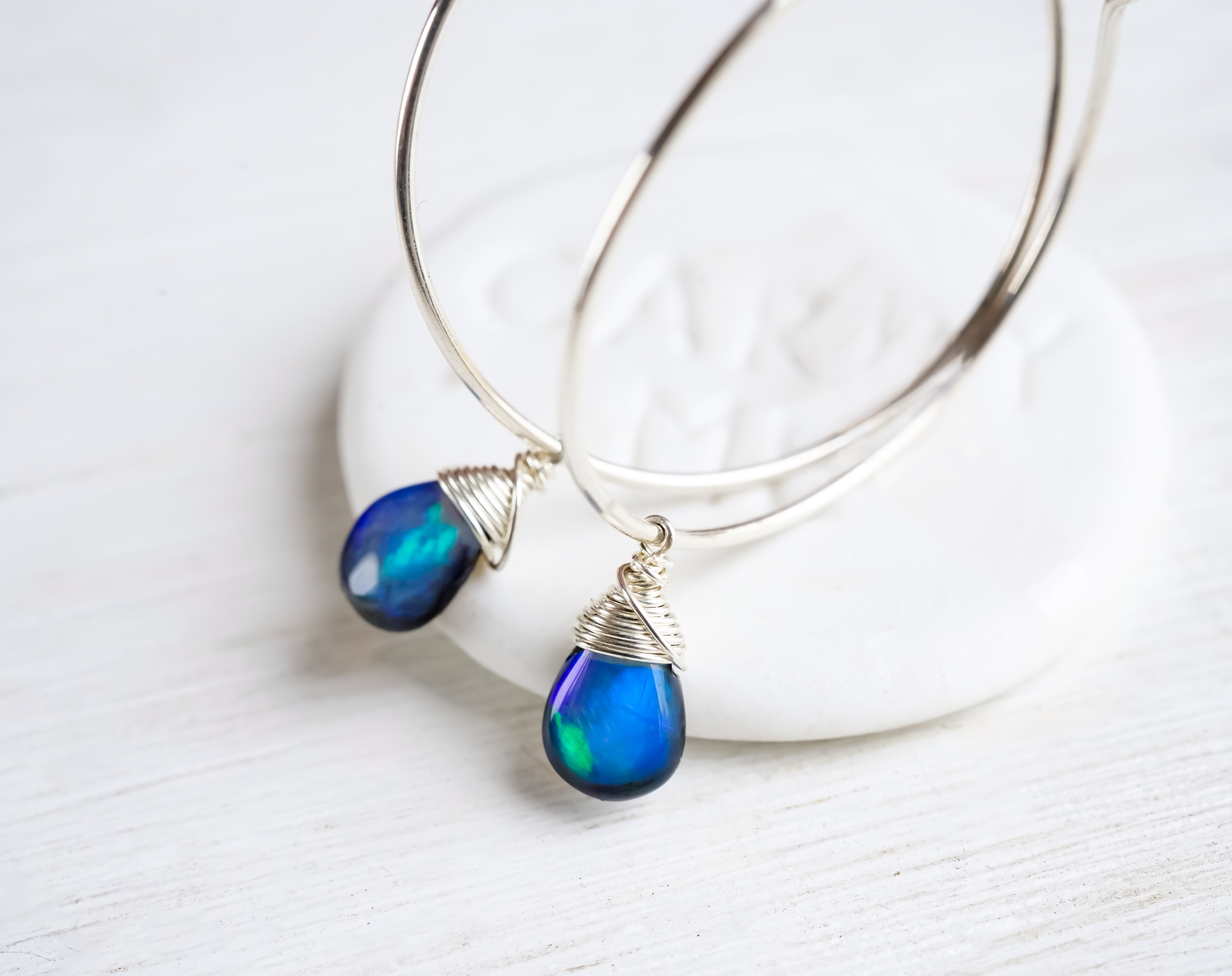 エチオピアンオパール*漆仕上げ* フープピアス|Sterling Silver