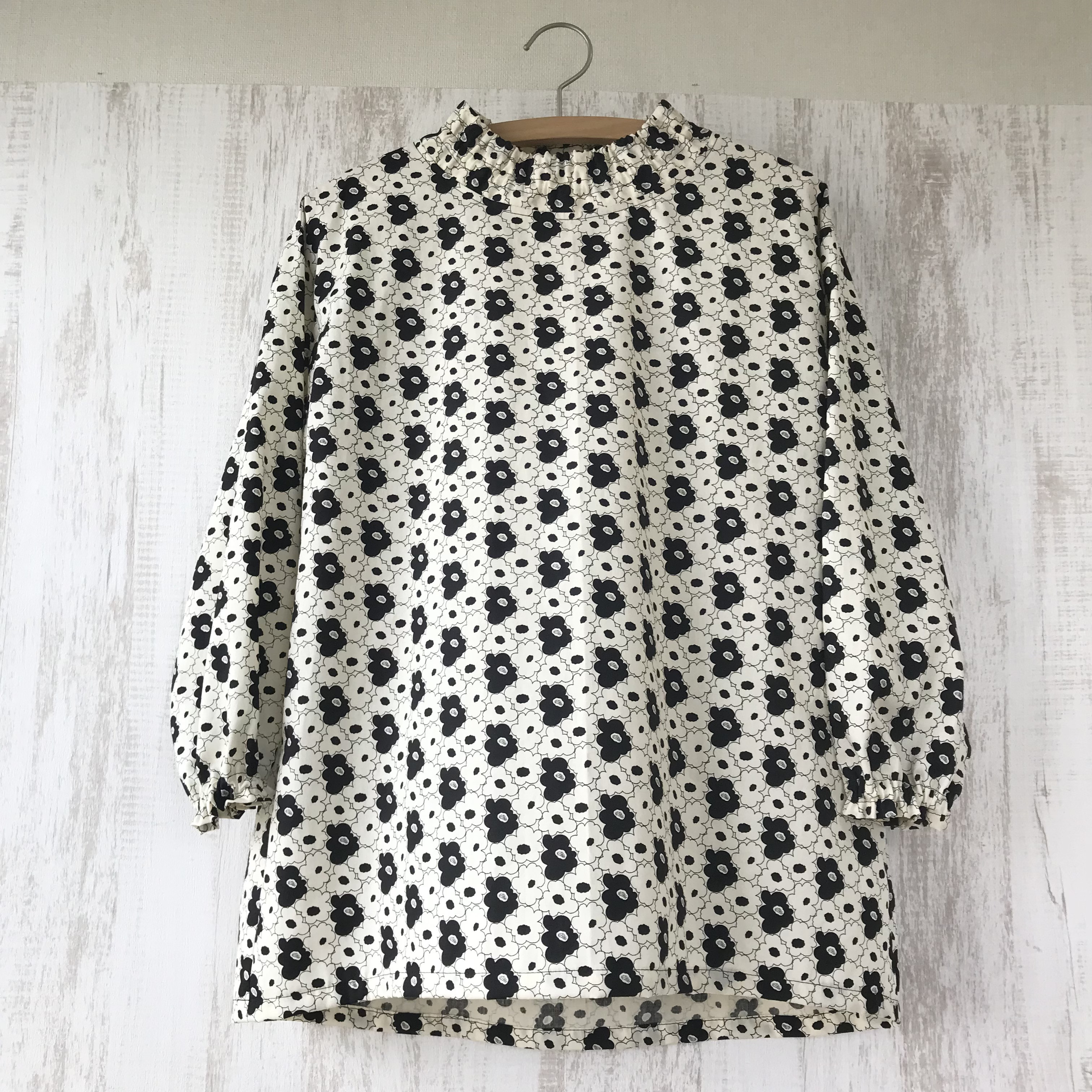 花柄　ゆったり　長袖　ブラウス