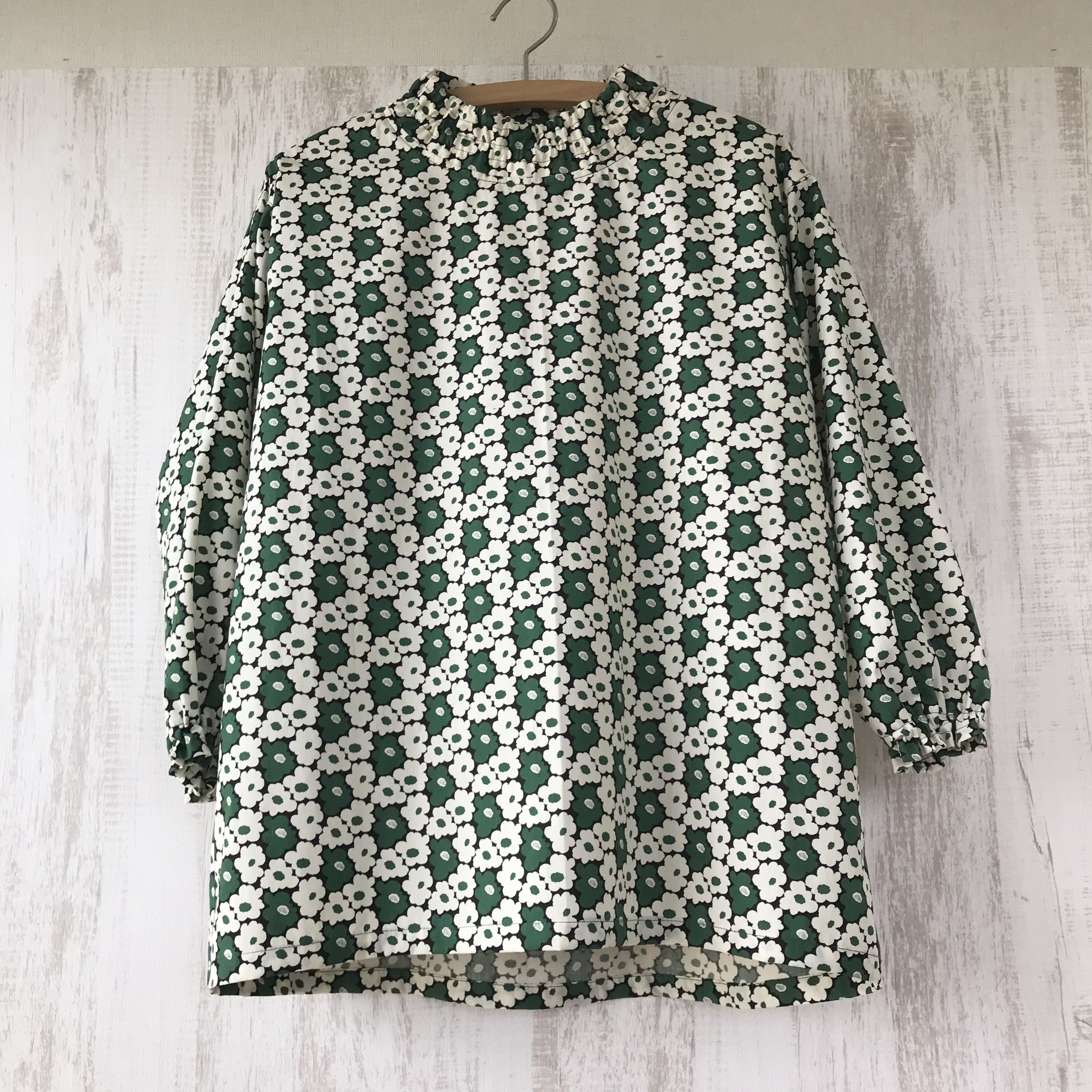 花柄　ゆったり　長袖　ブラウス