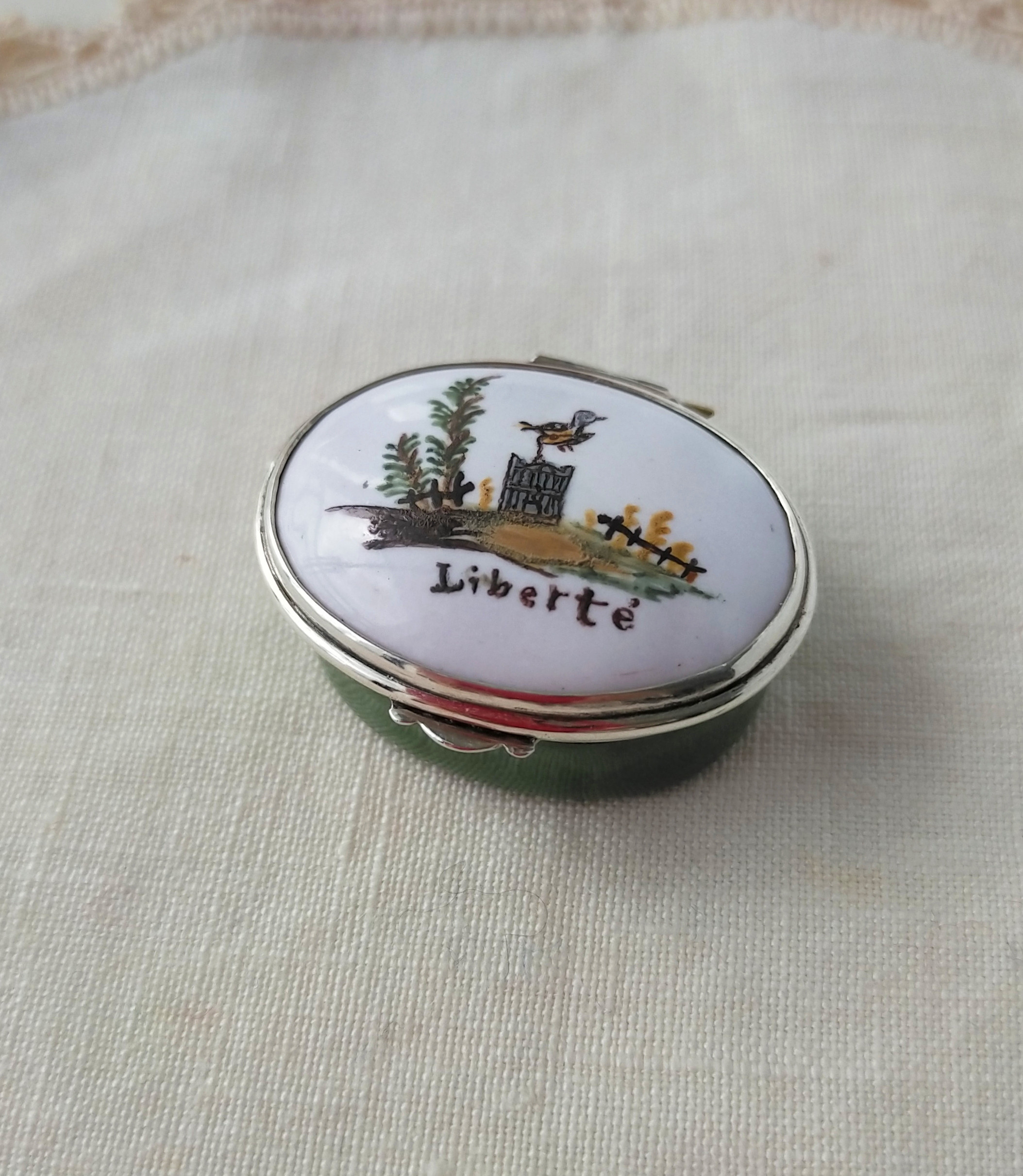 自由の鳥　グリーンエナメルメモリアルボックス