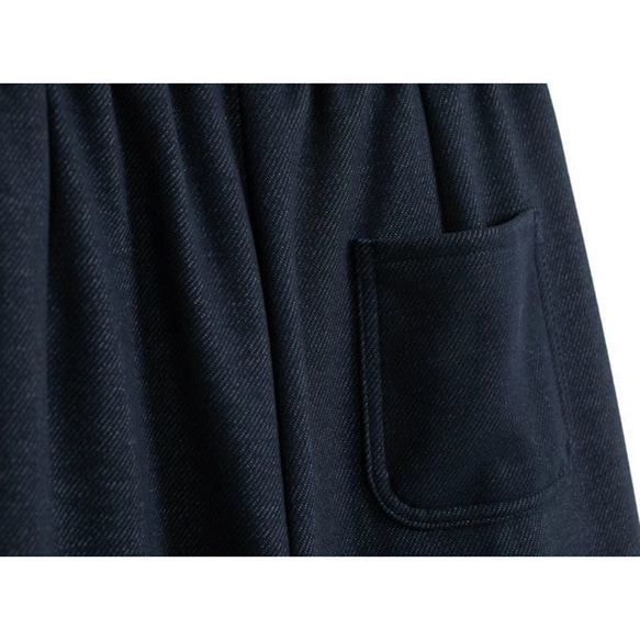 高密度のアセテートとウール混紡、9分丈ゆとりバナナパンツ。日常にさりげない上品さを添えます。2色L723 7枚目の画像