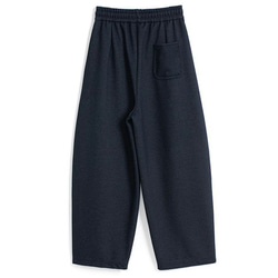 高密度のアセテートとウール混紡、9分丈ゆとりバナナパンツ。日常にさりげない上品さを添えます。2色L723 3枚目の画像