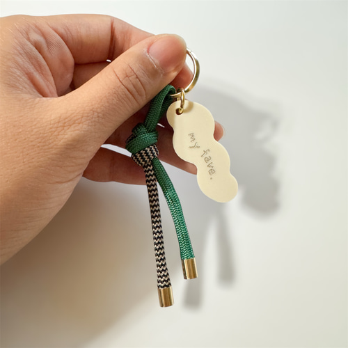 9色から選べる】 名入れ バッグチャーム｜パラコード編み｜シンプル