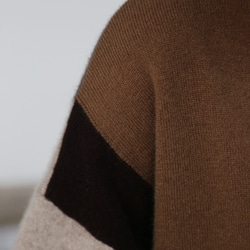 上品で雰囲気を醸し出す配色セーター　前後２wayセーター　ウールセーター ハイネック ニット　251006-1 12枚目の画像