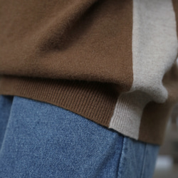 上品で雰囲気を醸し出す配色セーター　前後２wayセーター　ウールセーター ハイネック ニット　251006-1 14枚目の画像