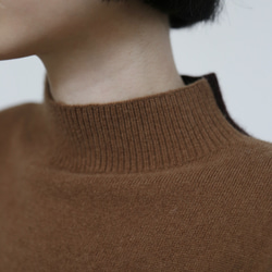 上品で雰囲気を醸し出す配色セーター　前後２wayセーター　ウールセーター ハイネック ニット　251006-1 11枚目の画像