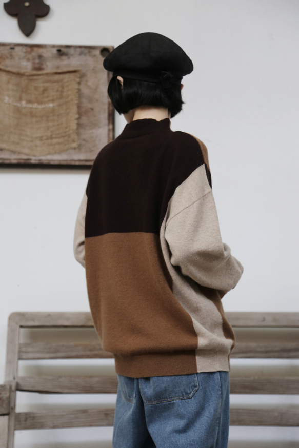 上品で雰囲気を醸し出す配色セーター　前後２wayセーター　ウールセーター ハイネック ニット　251006-1 7枚目の画像