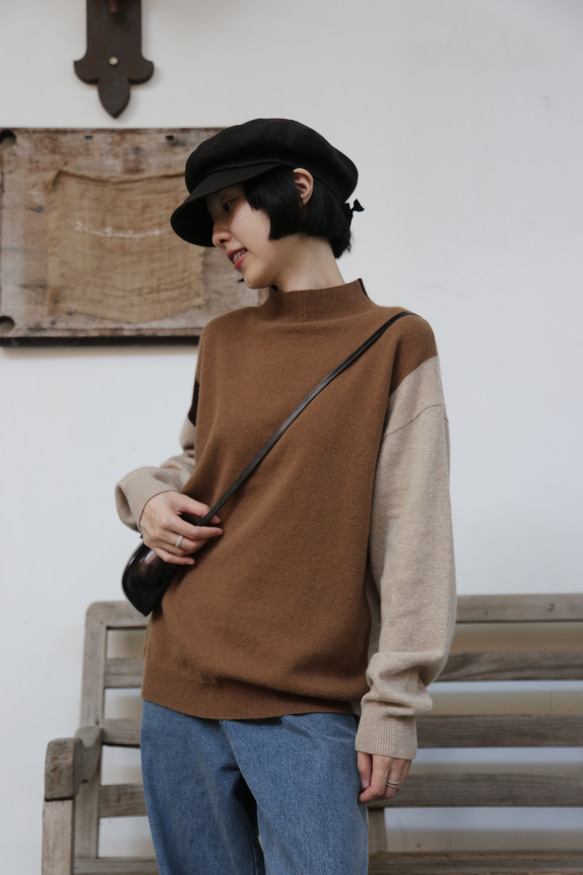 上品で雰囲気を醸し出す配色セーター　前後２wayセーター　ウールセーター ハイネック ニット　251006-1 3枚目の画像