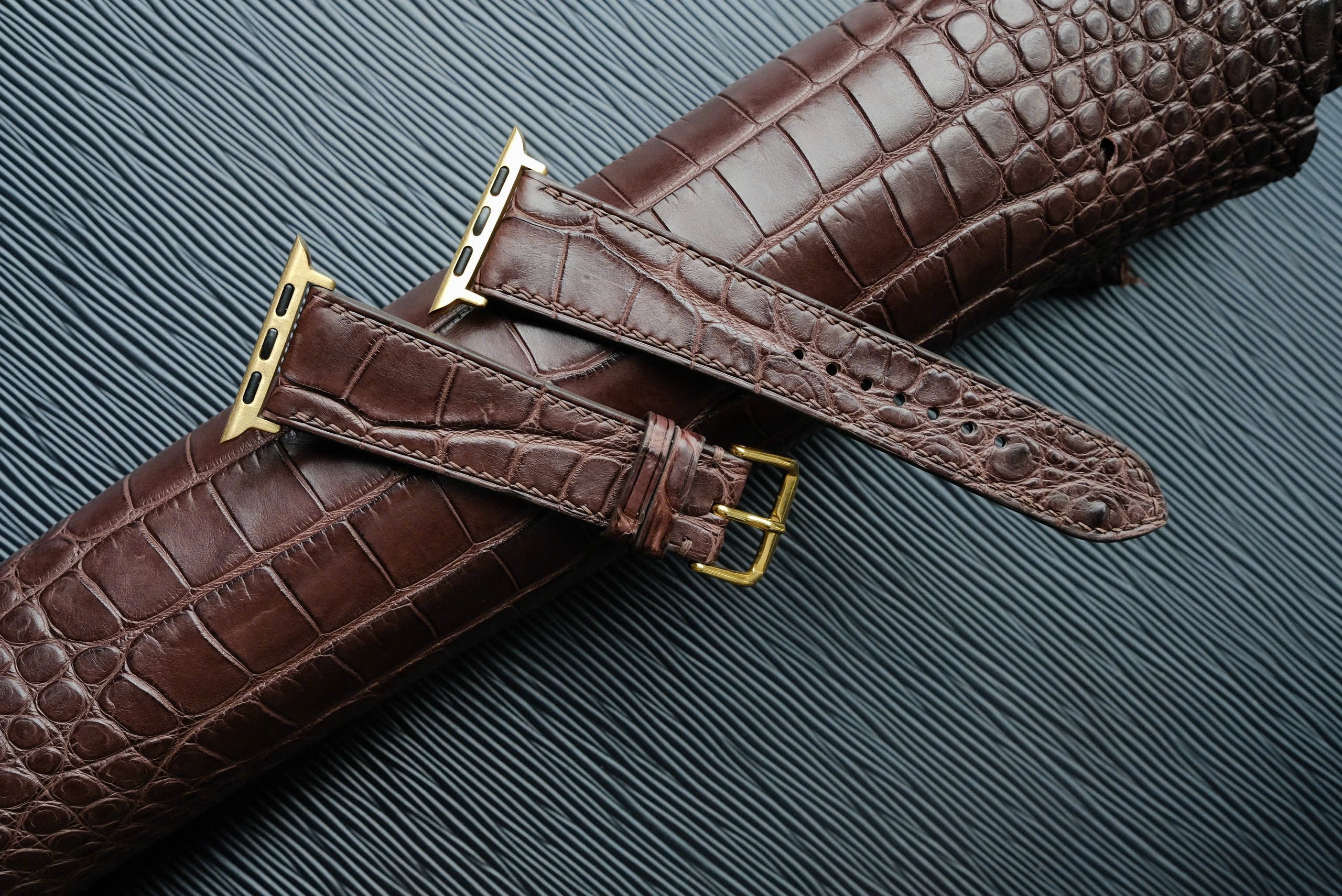 コピー：高級革時計ベルトワニ革時計ベルトアップルウォッチ時計バンド