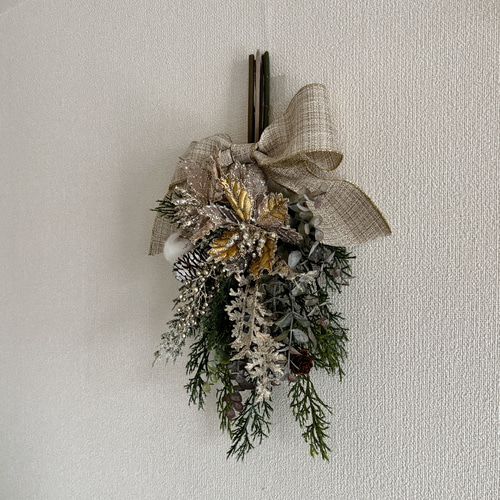 シックゴールドのクリスマススワッグ（枯れないお花のインテリア