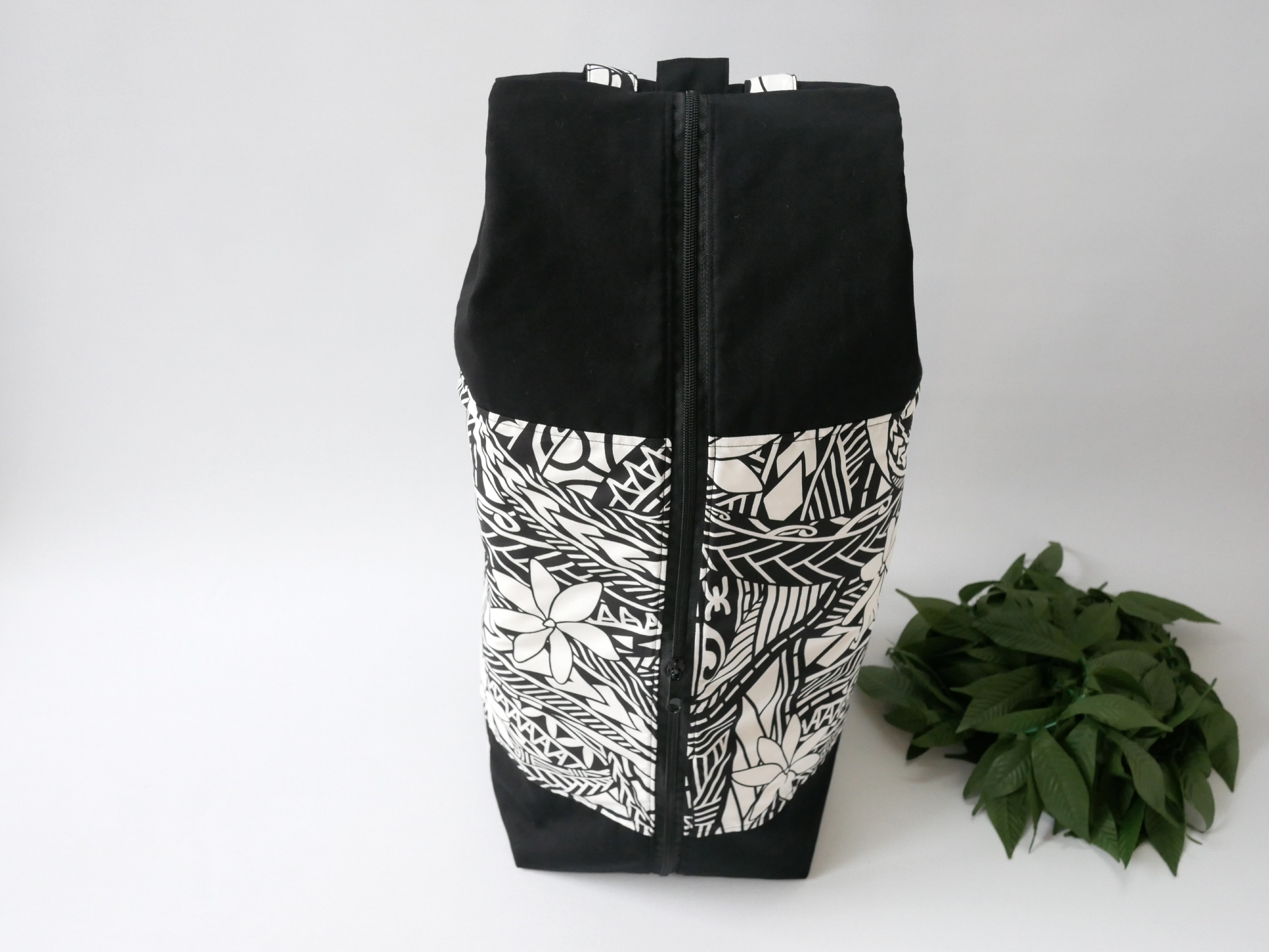 イプヘケケース リュックタイプ ブラック×ホワイト フラダンス カヒコ 楽器ケース