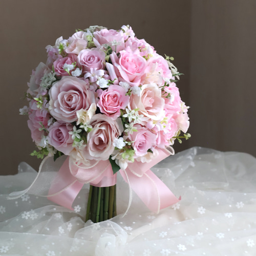 ころんと可愛いピンクローズのウエディングブーケ/ブートニア付き/即日