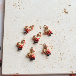 新作★立体　クリスマス　サンタさん　サンタクロース　エポチャーム　ゴールド　 6枚目の画像