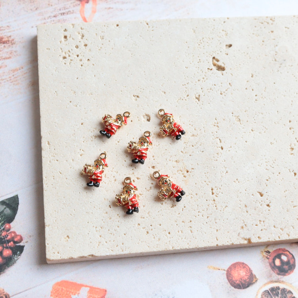 新作★立体　クリスマス　サンタさん　サンタクロース　エポチャーム　ゴールド　 18枚目の画像