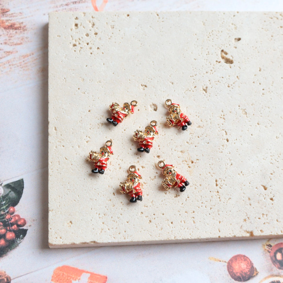 新作★立体　クリスマス　サンタさん　サンタクロース　エポチャーム　ゴールド　 17枚目の画像
