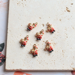 新作★立体　クリスマス　サンタさん　サンタクロース　エポチャーム　ゴールド　 1枚目の画像