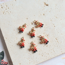 新作★立体　クリスマス　サンタさん　サンタクロース　エポチャーム　ゴールド　 4枚目の画像