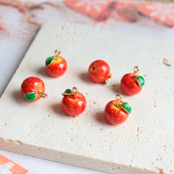 新作★立体　りんご　エポチャーム　ゴールド　 18枚目の画像