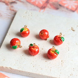 新作★立体　りんご　エポチャーム　ゴールド　 19枚目の画像