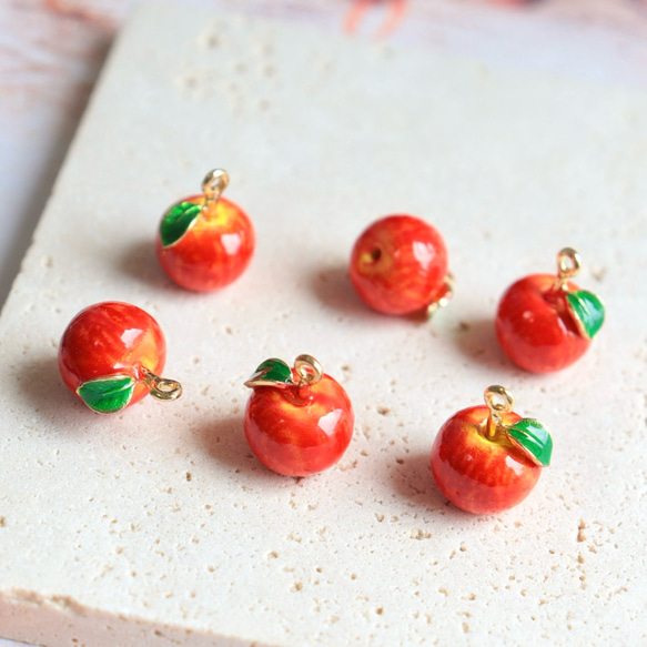 新作★立体　りんご　エポチャーム　ゴールド　 13枚目の画像
