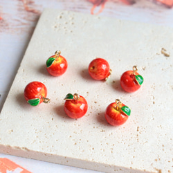 新作★立体　りんご　エポチャーム　ゴールド　 15枚目の画像