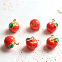 新作★立体　りんご　エポチャーム　ゴールド　 7枚目の画像