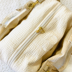 L Lサイズ　ハピリーダイナソー  選べる　両開き2wayマザーズバッグ　ヌビ　刺繍　恐竜　ボストンバッグ　オリジナル 5枚目の画像