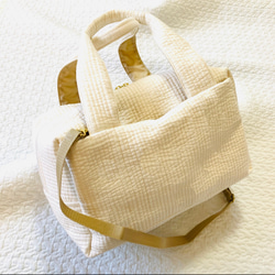 L Lサイズ　ハピリーダイナソー  選べる　両開き2wayマザーズバッグ　ヌビ　刺繍　恐竜　ボストンバッグ　オリジナル 3枚目の画像