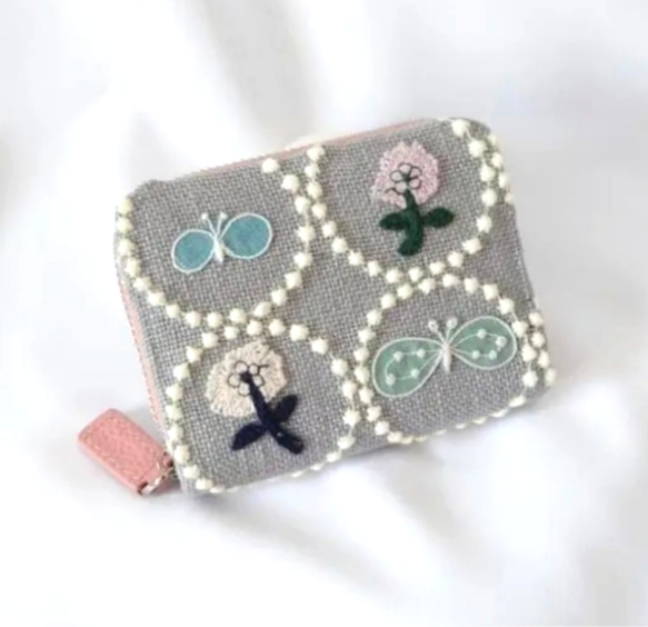 受注製作】刺繍4つ じゃばらミニ財布 グレー×ライトイエロー