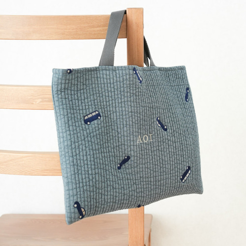 くるま 好きキッズのための レッスンバッグ。名入れ刺繍で世界に一つの