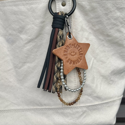 星のレザー パラコードタッセルバッグチャーム 天然石ブラウンアゲート