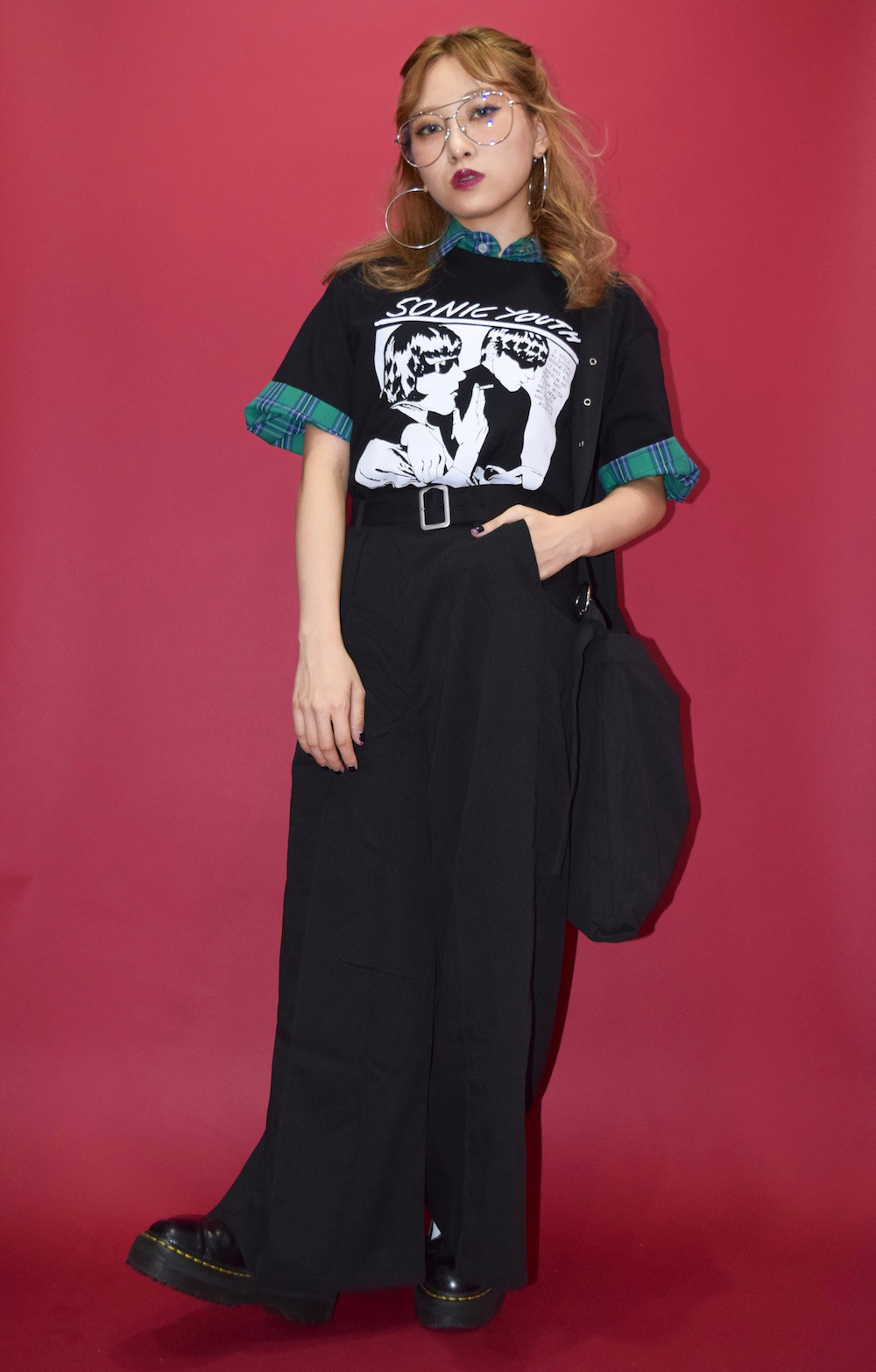 (全2色)ベルト付きセンタープレススリットワイドパンツ(BLACK)　　黒　モノトーン