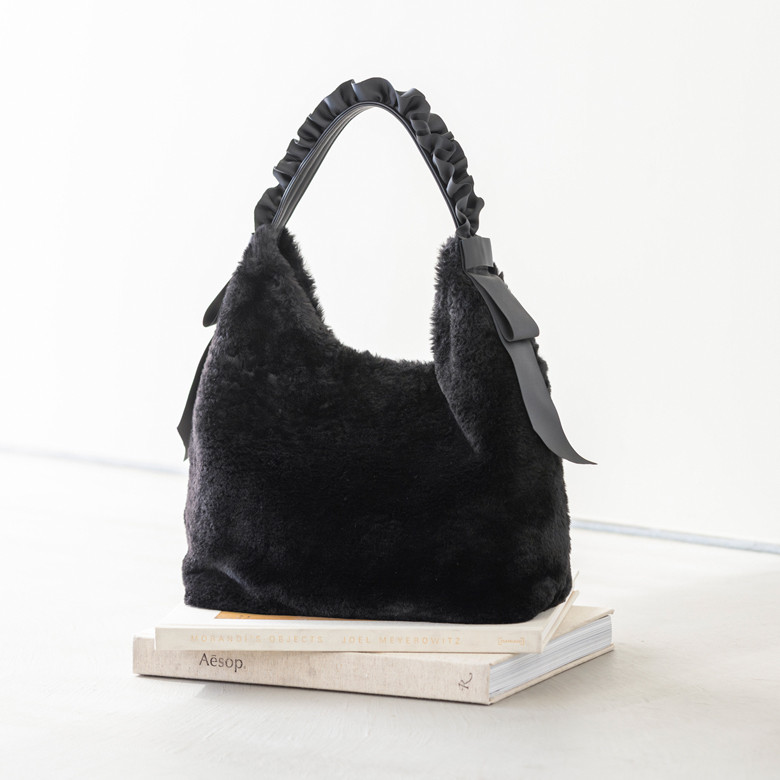 【待望のSサイズ登場】甘すぎないふわもこバッグ フリル ショルダーバッグ トートバッグ ファーバッグ 305-10