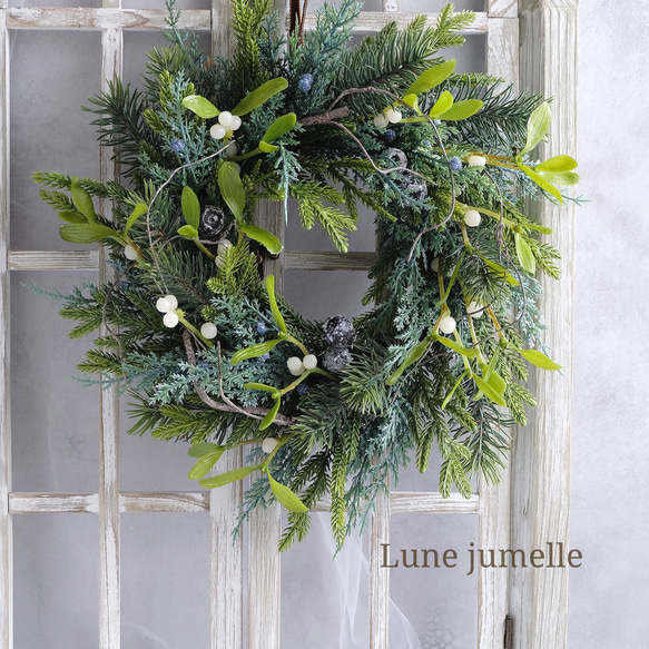 ヤドリギと針葉樹のリース(アーティフィシャルフラワー)｜造花