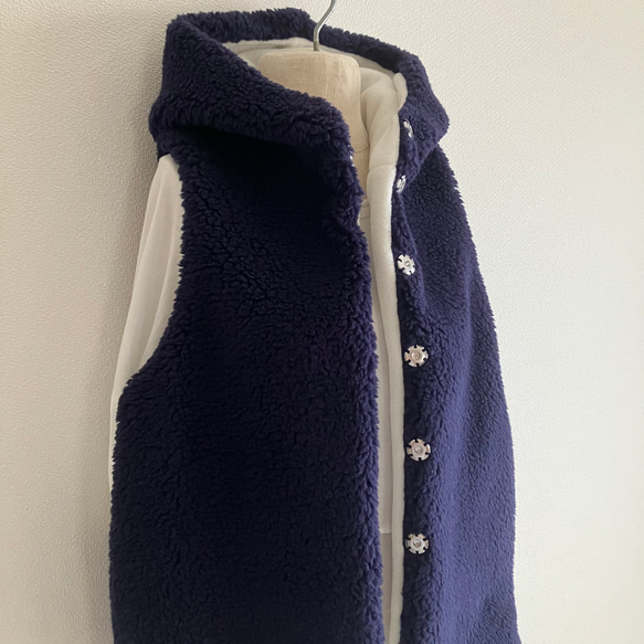 ボア×フリース　フードベスト　ネイビー×オフ　/ネイビー×ネイビー 8枚目の画像