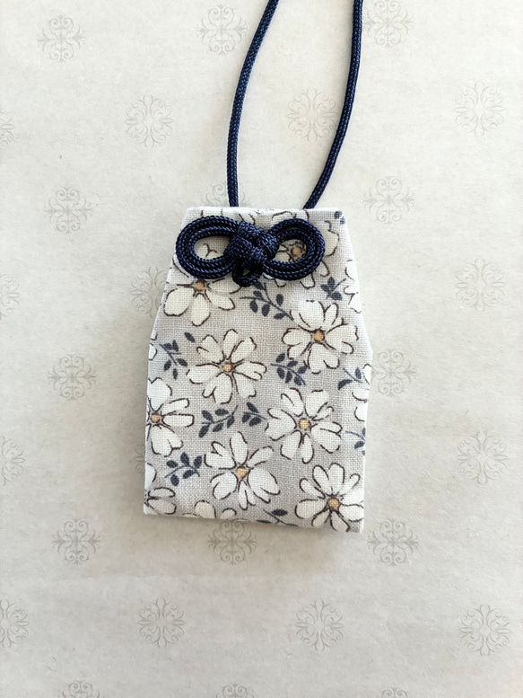 お守り袋　Mサイズ　デコレクションズ♡ふんわり裏地付き　送料無料 1枚目の画像