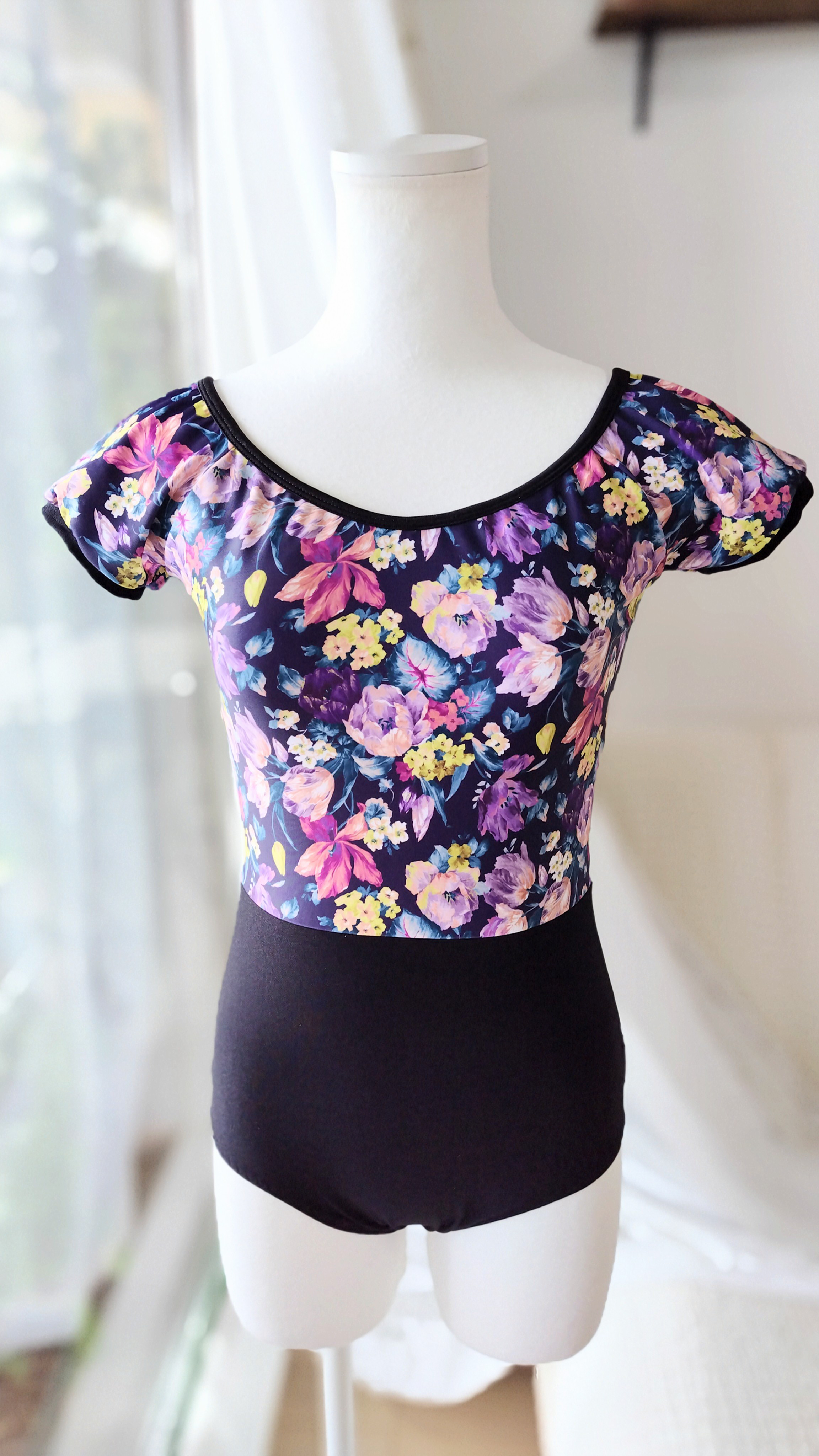 M～Ⅼサイズ/紫ボタニカルガーデン柄の華やかラグラン袖バレエレオタード