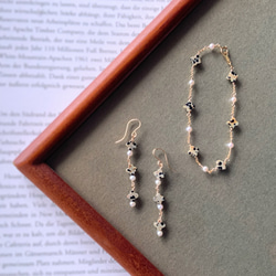 さりげないアニマル柄✴︎ダルメシアンジャスパー&淡水パール✴︎All 14Kgfピアス 4枚目の画像