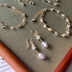 大人可愛い✴︎ダルメシアンジャスパー&淡水パール✴︎All 14Kgfピアス 3枚目の画像