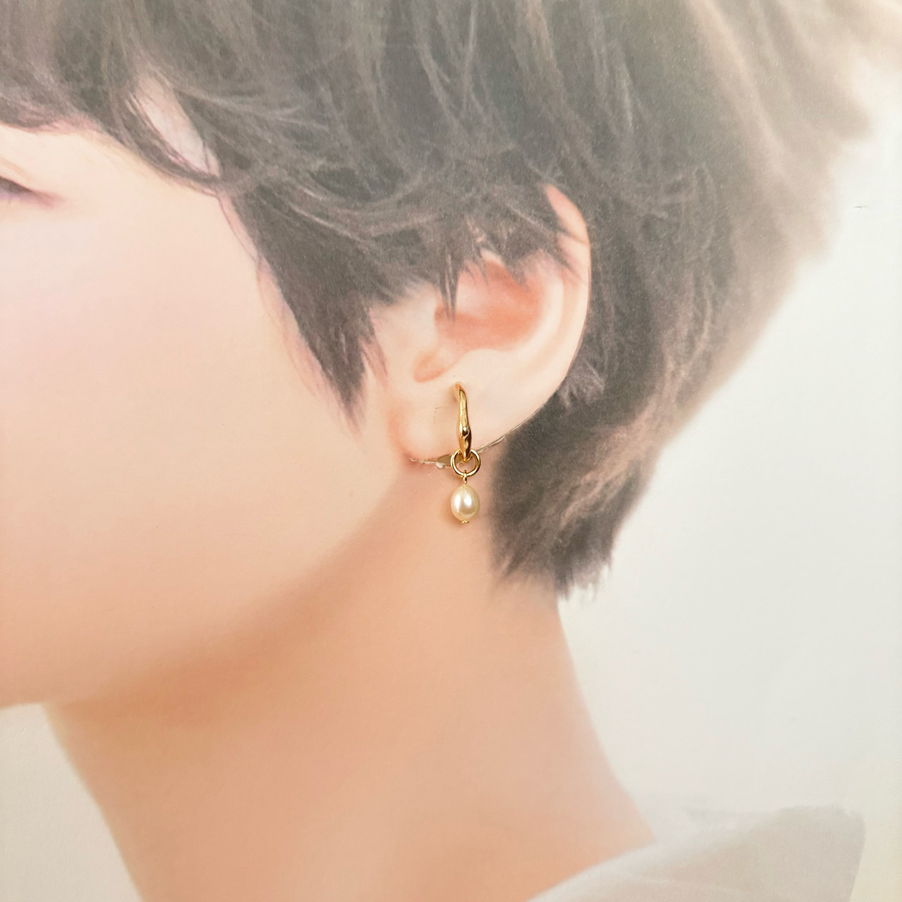 毎日付け替えて楽しめる 淡水パールとゴールドカラーチャーム７点セット➕フープイヤリング