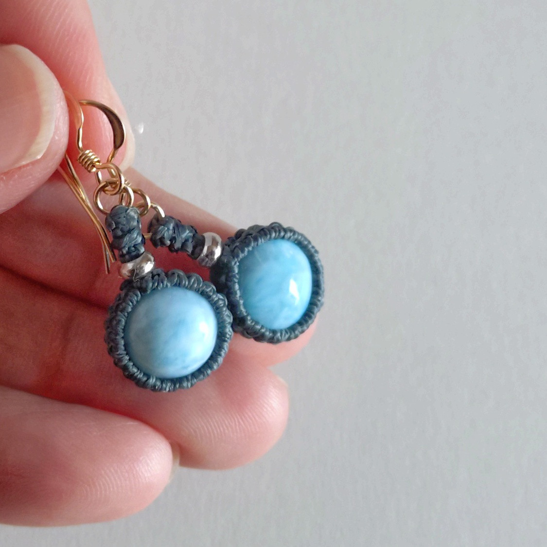 ラリマー 14kgf マクラメピアス «両耳ピアス» / 海のように穏やかな癒し