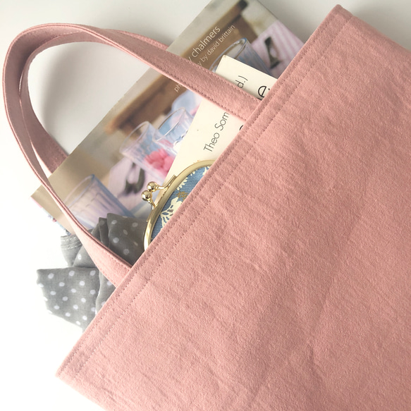 マカロンカラーのコットンリネントート｜A4・ハンドバッグタイプ【3色展開】 3枚目の画像